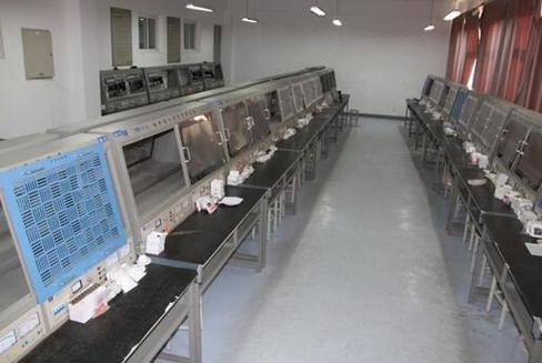 电气类实验实训室主要服务于电气自动化技术,机电一体化技术,机械制造